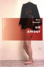 Couverture du livre AMOUR -UN [NUM] - BUZZATI DINO - 9782221124734