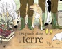 Couverture du livre Pieds dans la terre : cinq histoires de paysans (Les) - Lecoeuvre Claire - 9782372731034